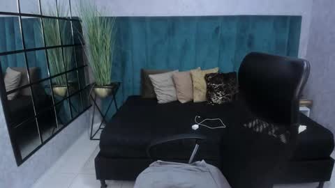 MELISSA online show from February 2, 10:30 pm