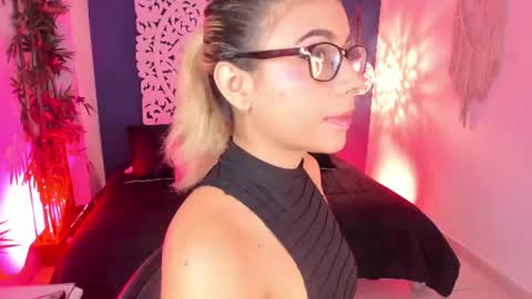   online show from August 6, 12:40 pm