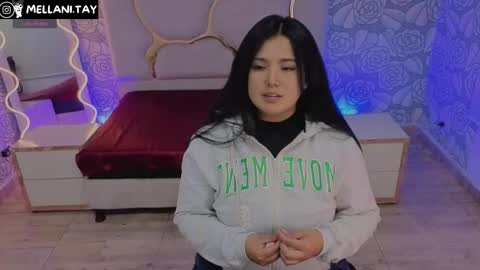 Snapshot of mellani_tay chatting on October 27, 3:21 am Mellani  online show from October 27, 3:21 am