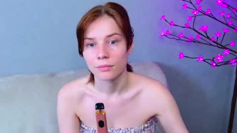 mellhyees online show from June 23, 3:04 am