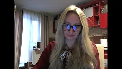 Melly online show from February 4, 7:25 am