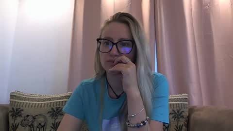 Melly online show from May 26, 6:31 am