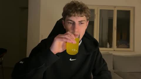 Melodicass online show from November 30, 7:29 pm