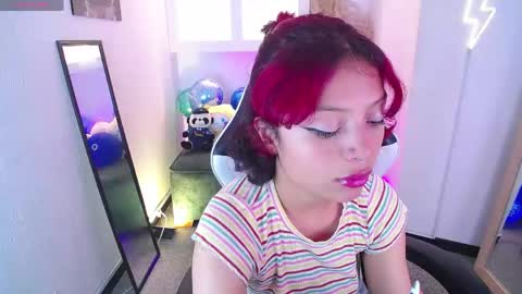 Snapshot of melody701583as chatting on June 9, 3:34 pm melody701583as online show from June 9, 3:34 pm