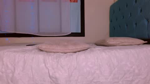 Snapshot of melodycrazydirty69 chatting on September 28, 11:21 pm melody online show from September 28, 11:21 pm