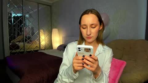 Snapshot of melodyoflovee chatting on January 25, 8:42 am Kaylie online show from January 25, 8:42 am