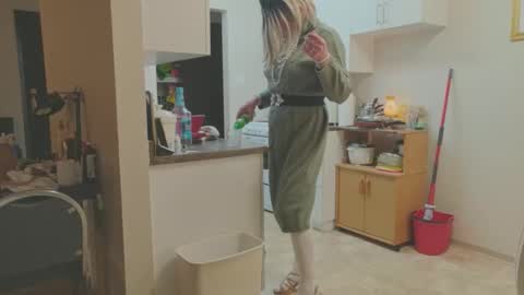 Snapshot of melodyredux_62 chatting on November 23, 8:30 pm Melody online show from November 23, 8:30 pm