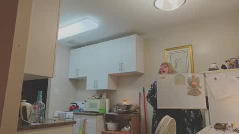 Snapshot of melodyredux_62 chatting on February 8, 8:45 pm Melody online show from February 8, 8:45 pm