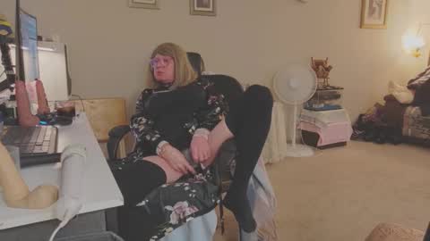 Snapshot of melodyredux_62 chatting on March 8, 6:01 pm Melody online show from March 8, 6:01 pm