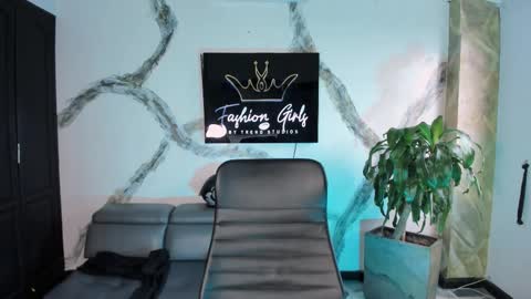 melodysnow online show from November 24, 8:52 pm