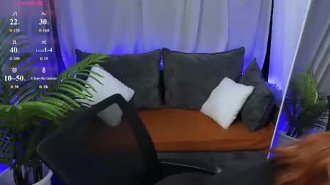 memymee_ online show from June 29, 1:23 am