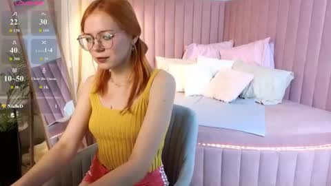 memymee_ online show from July 12, 1:29 am