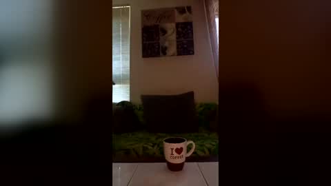 Snapshot of menlav72 chatting on July 2, 3:23 am menlav72 online show from July 2, 3:23 am