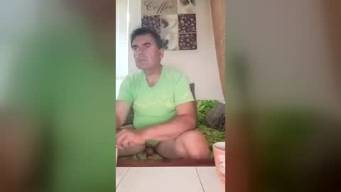 Snapshot of menlav72 chatting on July 3, 3:35 am menlav72 online show from July 3, 3:35 am