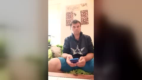 Snapshot of menlav72 chatting on July 9, 3:05 pm menlav72 online show from July 9, 3:05 pm
