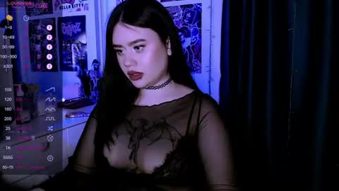 Snapshot of meow_marie chatting on June 10, 11:24 pm meow marie online show from June 10, 11:24 pm