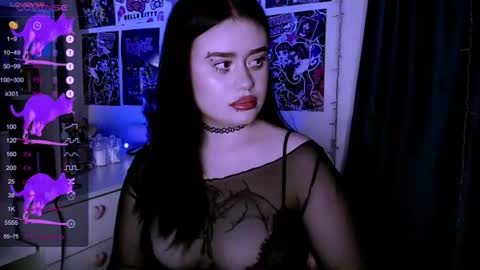 Snapshot of meow_marie chatting on July 2, 10:27 pm meow marie online show from July 2, 10:27 pm
