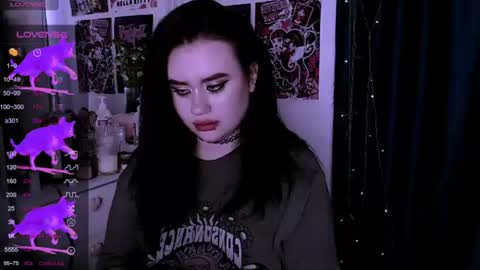 Snapshot of meow_marie chatting on July 7, 7:23 am meow marie online show from July 7, 7:23 am