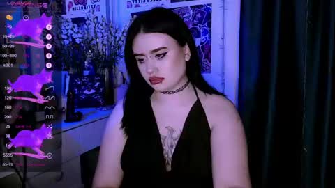 Snapshot of meow_marie chatting on July 21, 11:18 pm meow marie online show from July 21, 11:18 pm