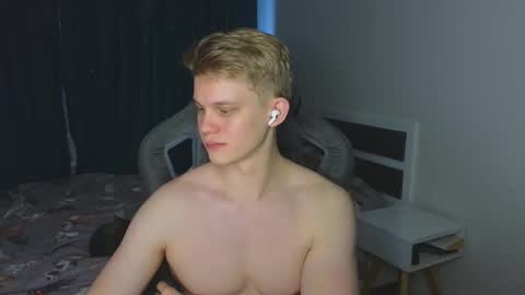 Mickey online show from February 11, 3:44 am