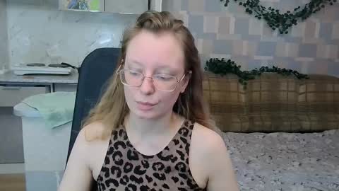 Snapshot of meowcr chatting on October 26, 11:38 am meowcr online show from October 26, 11:38 am