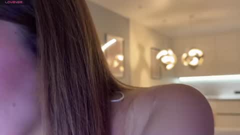 Snapshot of meower_xxx chatting on July 7, 4:59 am meower_xxx online show from July 7, 4:59 am