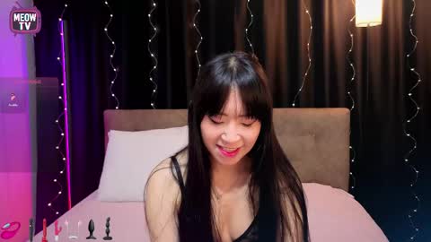 meowkami online show from March 23, 12:36 am