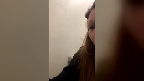 meowzers777 online show from December 17, 2:28 am