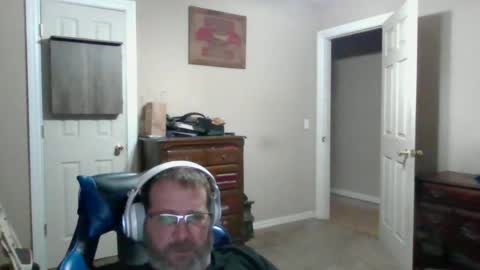 mercer1977 online show from June 12, 10:36 am