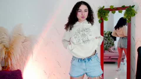 Merida Bell online show from March 27, 3:01 am