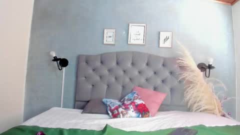 meridalane online show from December 16, 2:44 pm