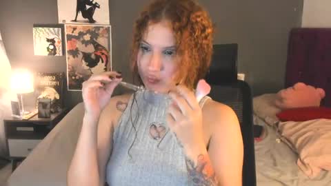 laura 3 i am independent model online show from May 13, 2:09 am