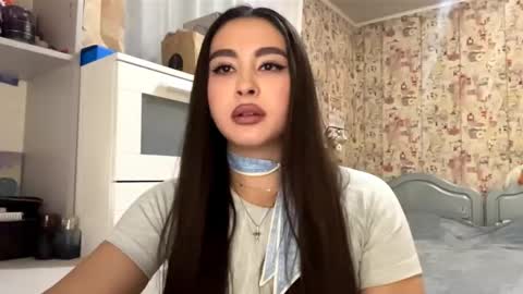 Snapshot of merlenegnoza chatting on November 10, 4:39 pm Enni online show from November 10, 4:39 pm