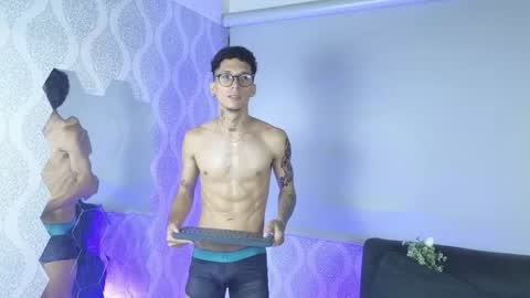 merlin_2026 online show from July 16, 7:53 pm