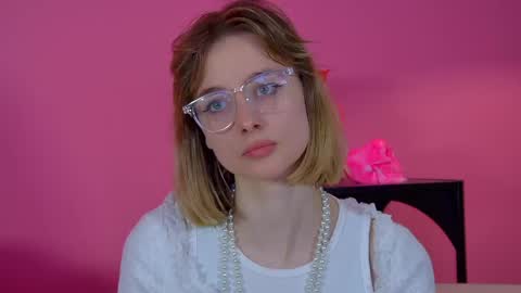 Merlin online show from March 22, 6:33 pm