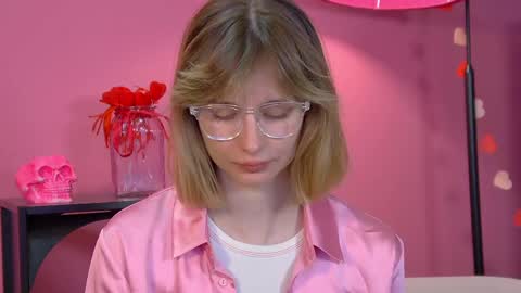 Merlin online show from April 19, 6:32 pm