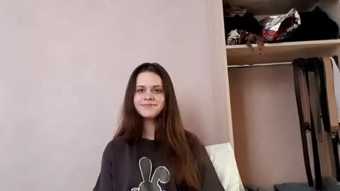 Snapshot of merryishmael chatting on April 15, 3:13 am Aurora online show from April 15, 3:13 am