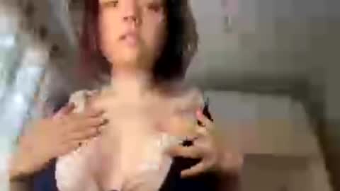 messigirlzz online show from August 3, 9:15 am