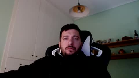 Snapshot of metalic18 chatting on November 6, 6:47 am FunnyTimeHere online show from November 6, 6:47 am