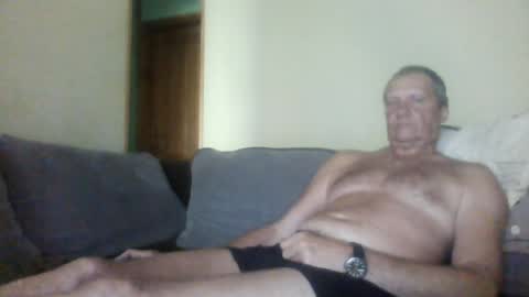 Snapshot of metcas chatting on June 30, 6:47 am metcas online show from June 30, 6:47 am