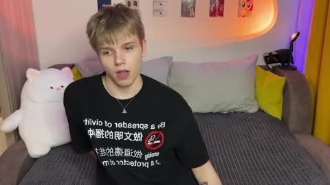 Arthur online show from March 27, 8:08 pm