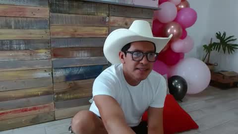 YisusMx online show from December 2, 7:27 pm