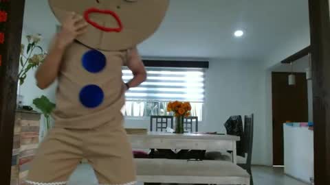 YisusMx online show from October 30, 9:37 pm