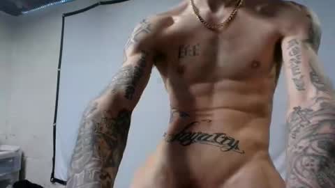 Snapshot of mfbadboii chatting on January 13, 7:21 am BadBoii online show from January 13, 7:21 am