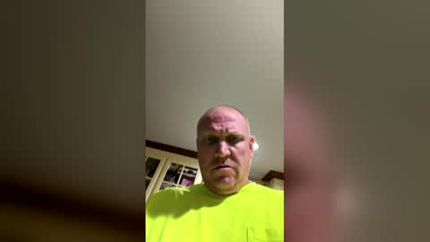 Snapshot of mharrison0033 chatting on May 9, 8:41 am mharrison0033 online show from May 9, 8:41 am
