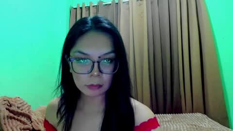 mhiafebbi online show from May 19, 11:27 am