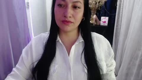 Snapshot of mhialorens chatting on May 15, 12:06 am LorenWelcome my rooomLovense is active my orgasms in your handsGive me more pleasure a PVT is open PVT online show from May 15, 12:06 am