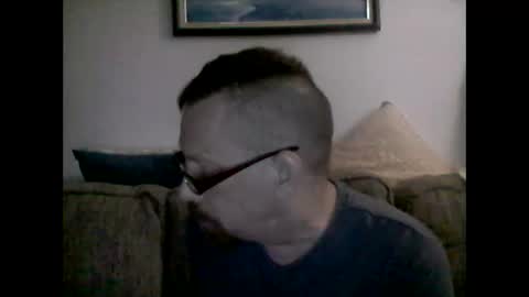 Snapshot of mhitch924 chatting on May 7, 2:06 am mhitch924 online show from May 7, 2:06 am