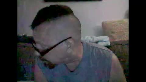 Snapshot of mhitch924 chatting on May 27, 1:57 am mhitch924 online show from May 27, 1:57 am