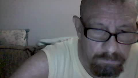 mhitch924 online show from July 3, 2:18 am
